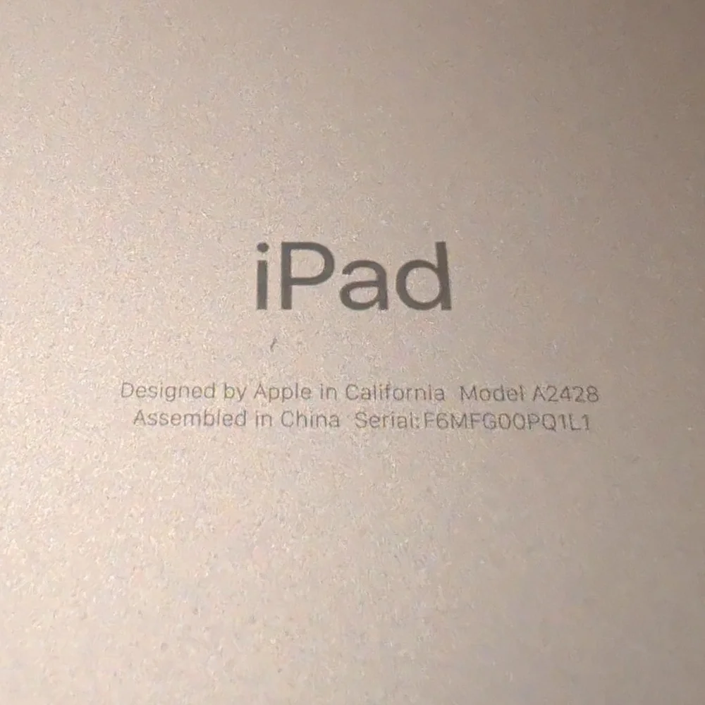 Apple iPad - 8th Generation - White/Gold